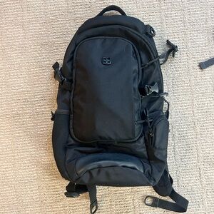 SwissGear Black Travel & Laptop Backpack – Airflow System – Multi-Compartment